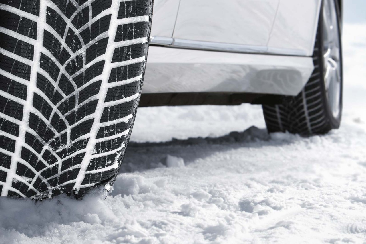 Tyre on snow