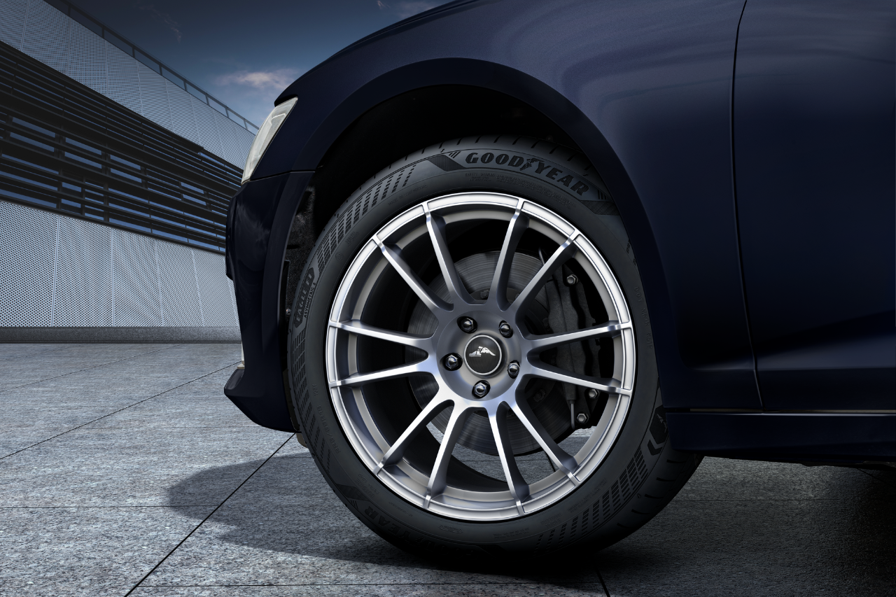 Goodyear Eagle F1 Asymmetric 6 tyre fitted to a car