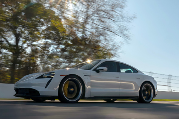 Porsche sugli pneumatici Goodyear