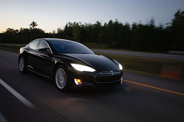 Tesla sugli pneumatici Goodyear